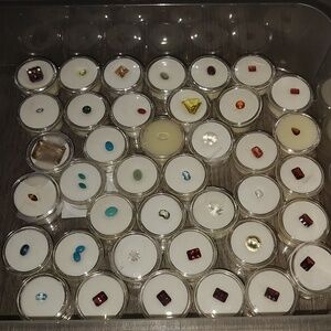 Lot of Loose cut Gemstones
